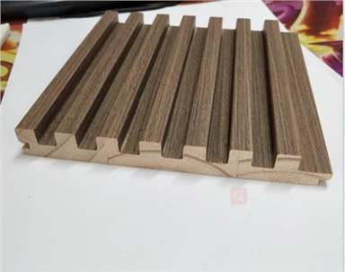 Revestimiento de pared de madera