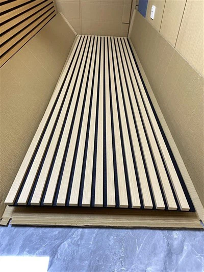 Paneles acústicos de lamas de madera