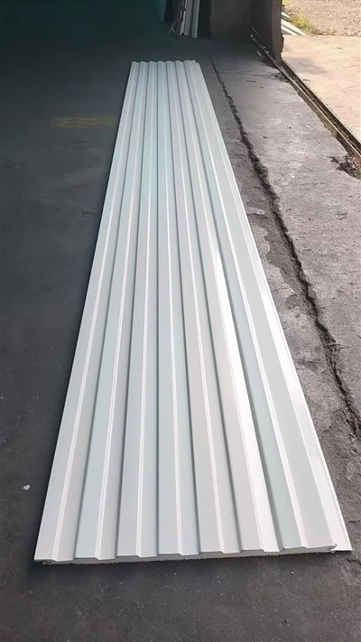 Panel tallado de metal para pared exterior